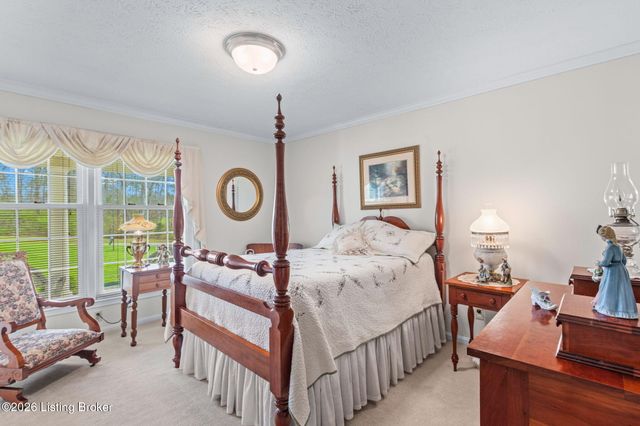 3216 Chenoweth Run Rd, Louisville, KY 40299