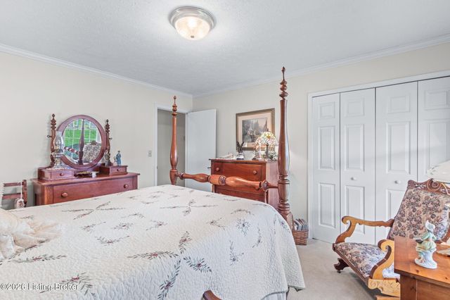 3216 Chenoweth Run Rd, Louisville, KY 40299