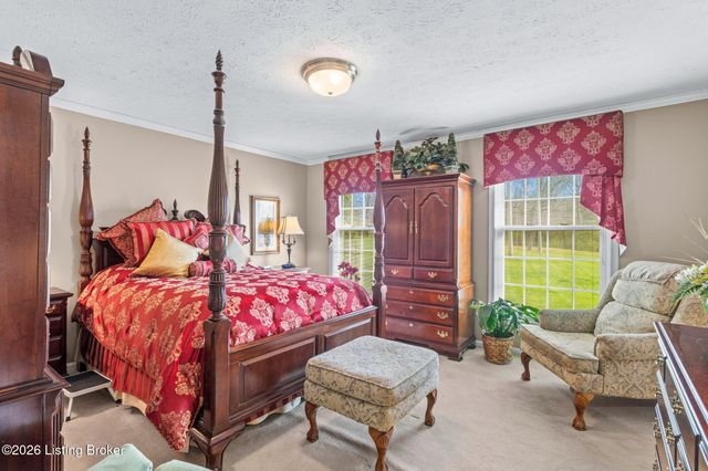 3216 Chenoweth Run Rd, Louisville, KY 40299