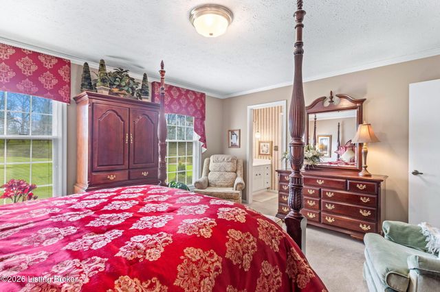 3216 Chenoweth Run Rd, Louisville, KY 40299