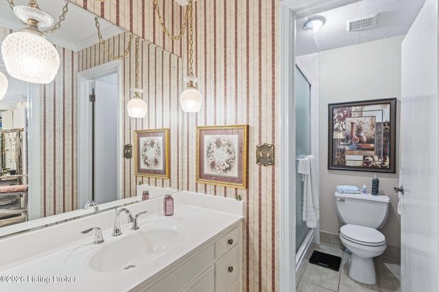 3216 Chenoweth Run Rd, Louisville, KY 40299