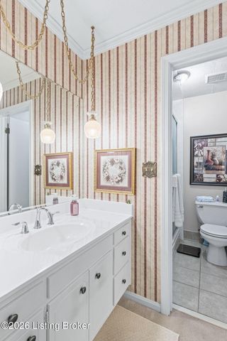 3216 Chenoweth Run Rd, Louisville, KY 40299