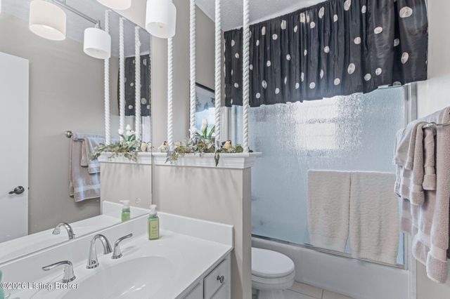 3216 Chenoweth Run Rd, Louisville, KY 40299