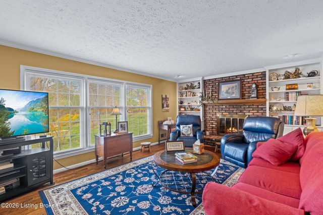 3216 Chenoweth Run Rd, Louisville, KY 40299