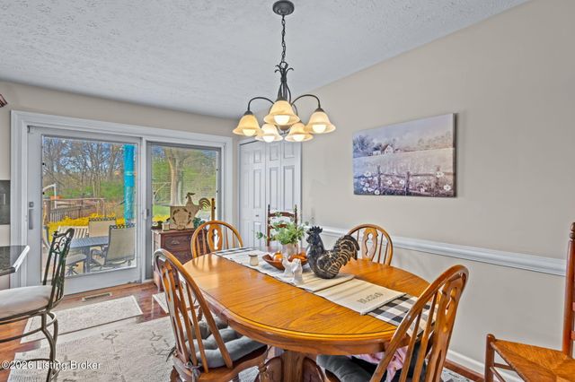 3216 Chenoweth Run Rd, Louisville, KY 40299