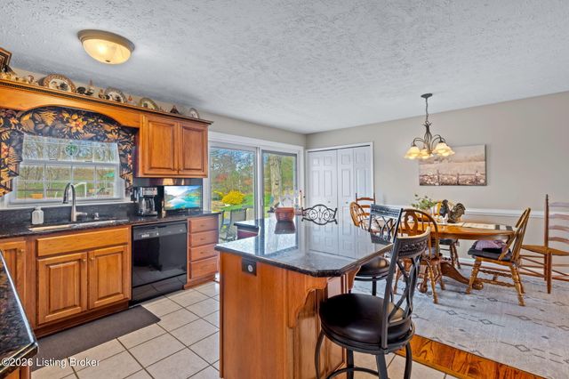 3216 Chenoweth Run Rd, Louisville, KY 40299