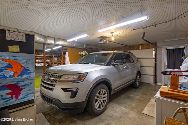 3216 Chenoweth Run Rd, Louisville, KY 40299