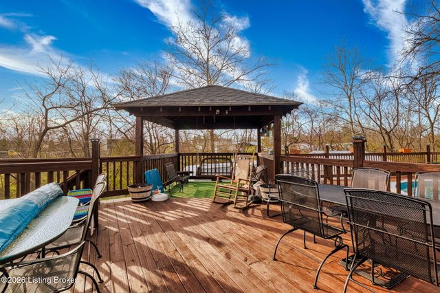 3216 Chenoweth Run Rd, Louisville, KY 40299