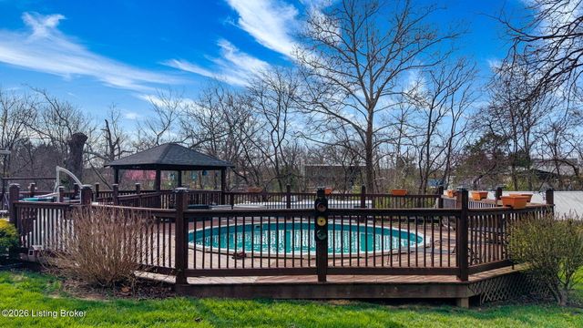 3216 Chenoweth Run Rd, Louisville, KY 40299