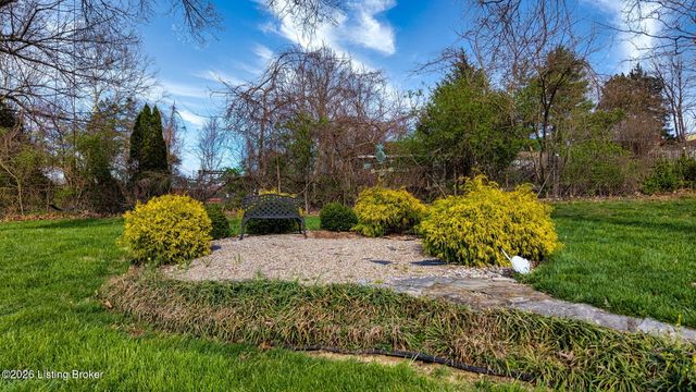 3216 Chenoweth Run Rd, Louisville, KY 40299