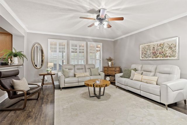 3404 Cactus Heights Lane, Pearland, TX 77581