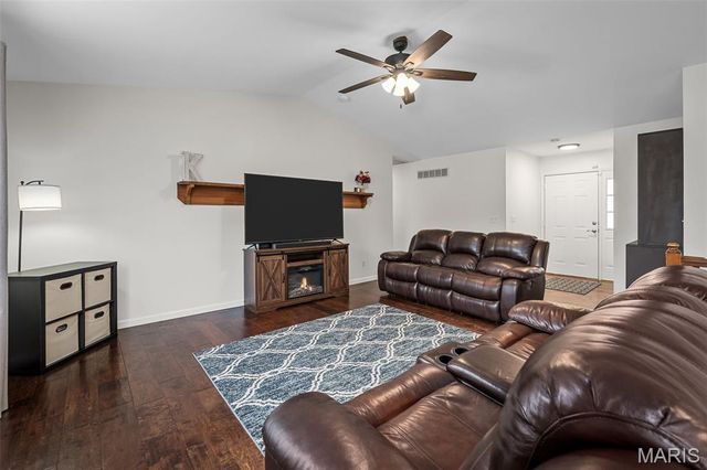 13 Feise Forest Court, O'fallon, MO 63368