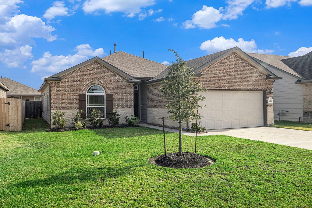 10361 Woodhill Spa Lane, Cleveland, TX 77327