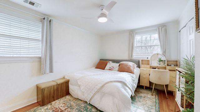 605 Des Moines Dr, Hermitage, TN 37076