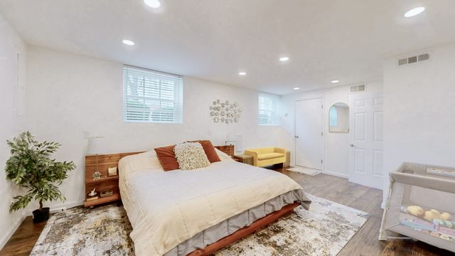 605 Des Moines Dr, Hermitage, TN 37076