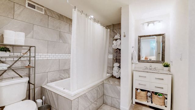 605 Des Moines Dr, Hermitage, TN 37076