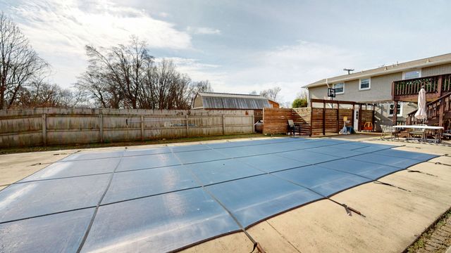 605 Des Moines Dr, Hermitage, TN 37076