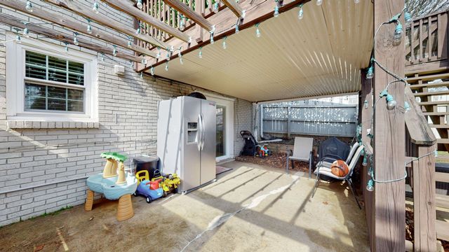 605 Des Moines Dr, Hermitage, TN 37076