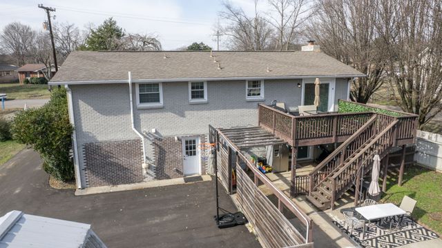 605 Des Moines Dr, Hermitage, TN 37076