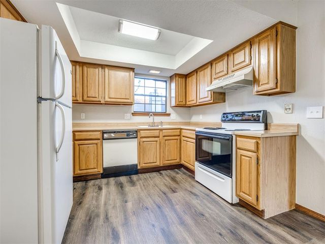 728 Rockridge Circle, Edmond, OK 73034