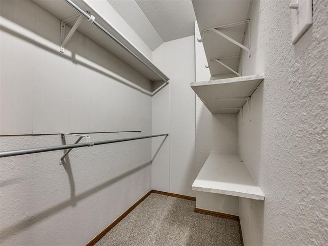 728 Rockridge Circle, Edmond, OK 73034