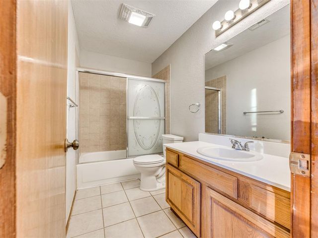 728 Rockridge Circle, Edmond, OK 73034