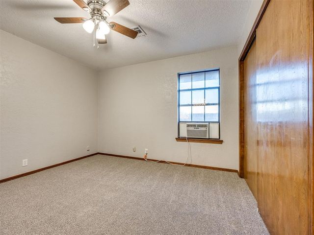 728 Rockridge Circle, Edmond, OK 73034