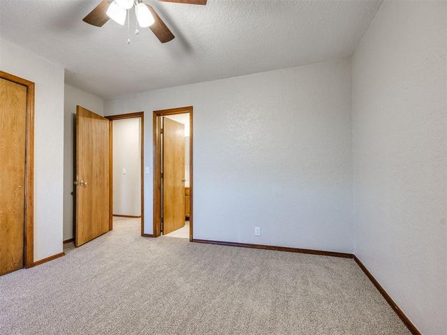 728 Rockridge Circle, Edmond, OK 73034