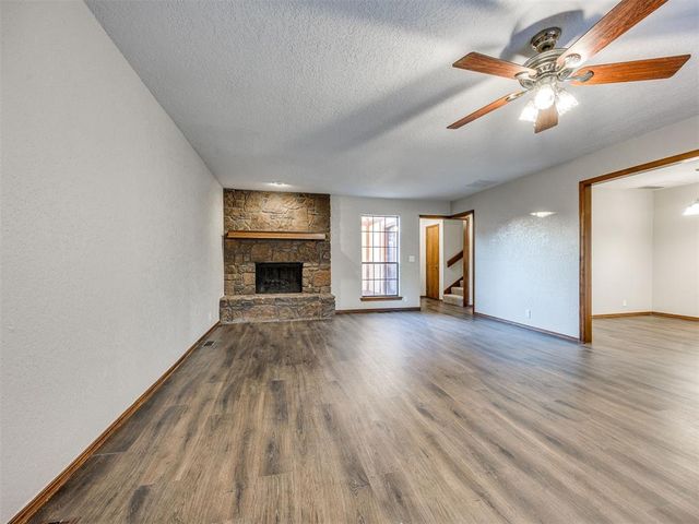 728 Rockridge Circle, Edmond, OK 73034