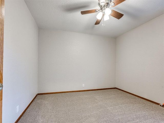 728 Rockridge Circle, Edmond, OK 73034