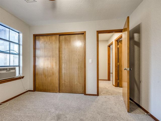 728 Rockridge Circle, Edmond, OK 73034