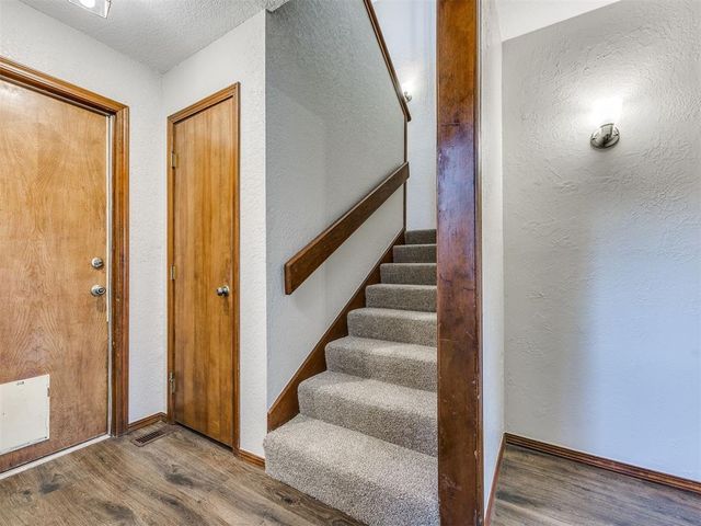 728 Rockridge Circle, Edmond, OK 73034