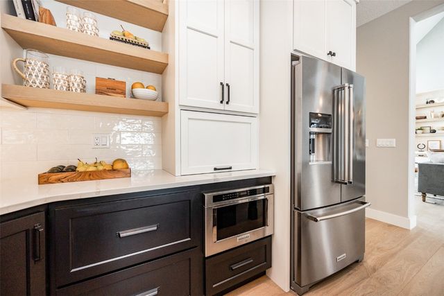 3014 Forest Ridge Drive NE, Swisher, IA 52338