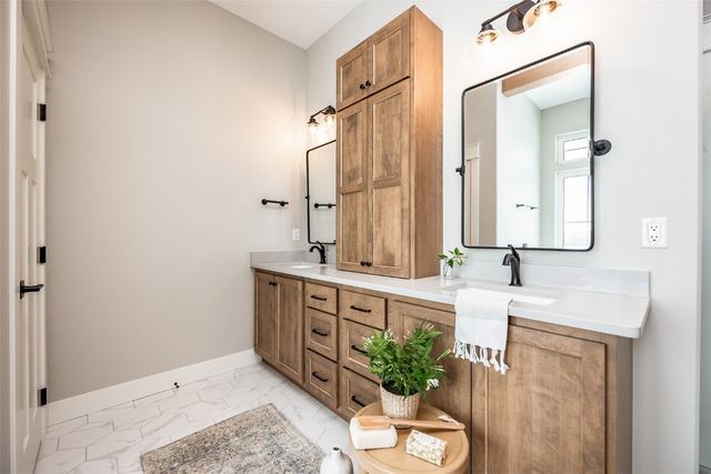 3014 Forest Ridge Drive NE, Swisher, IA 52338