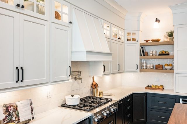 3014 Forest Ridge Drive NE, Swisher, IA 52338