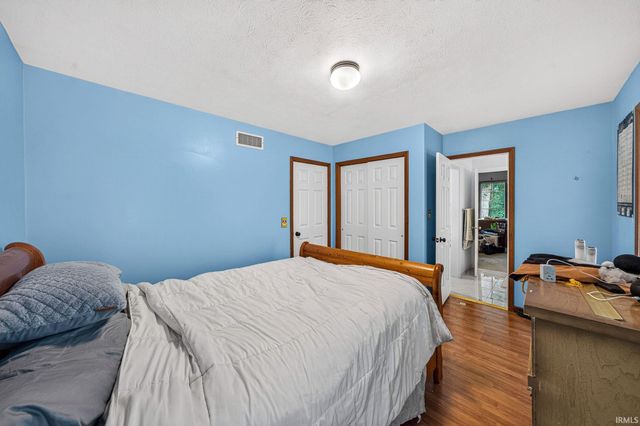 2208 Cambridge Drive, Goshen, IN 46528