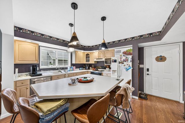 2208 Cambridge Drive, Goshen, IN 46528