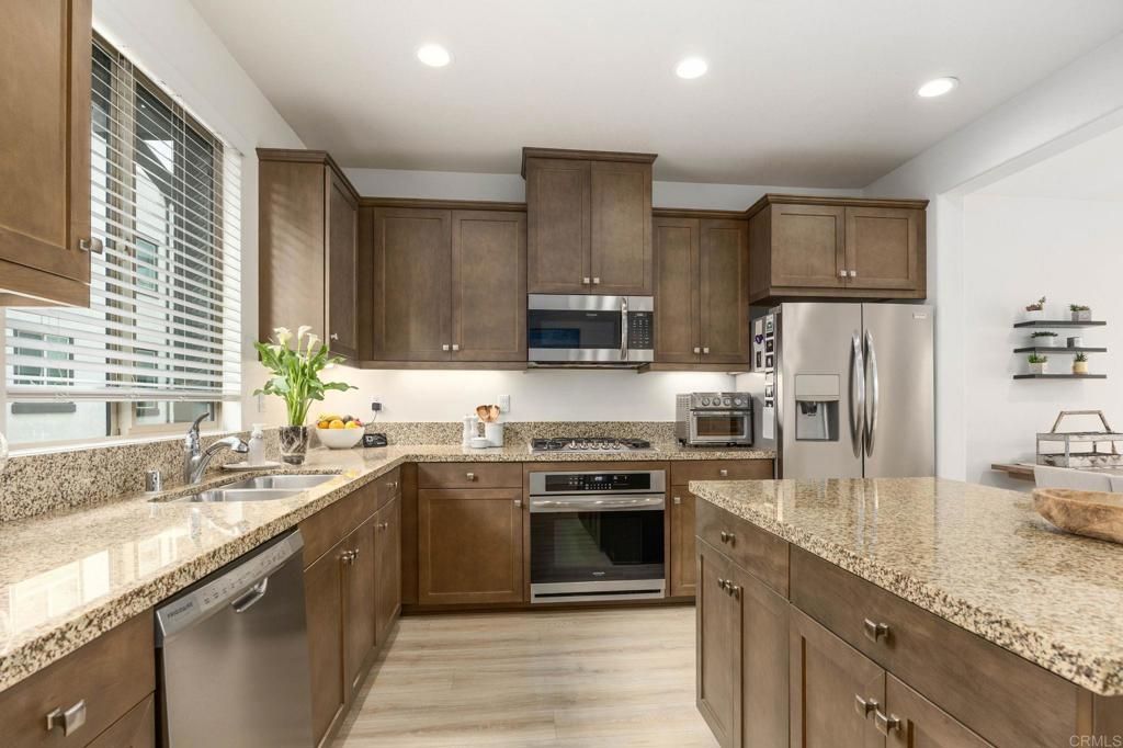 2227 Solara Lane, Vista, CA 92081 — exterior