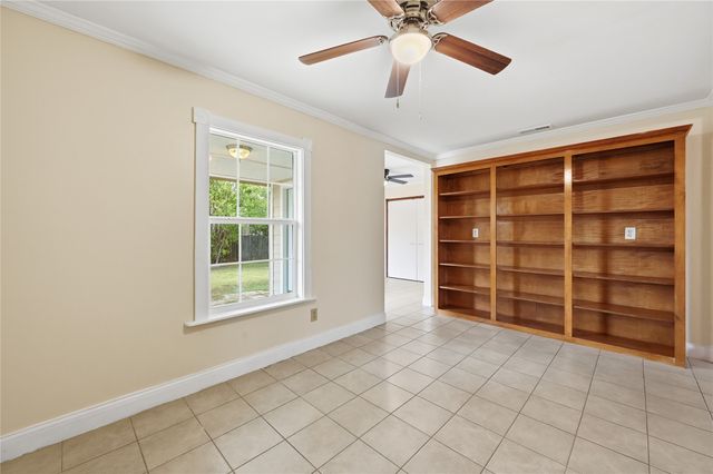 6909 Greenspring Drive, Arlington, TX 76016