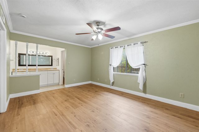 6909 Greenspring Drive, Arlington, TX 76016