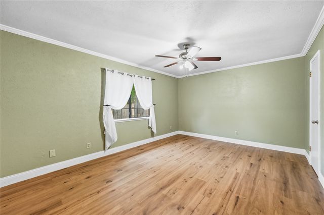 6909 Greenspring Drive, Arlington, TX 76016