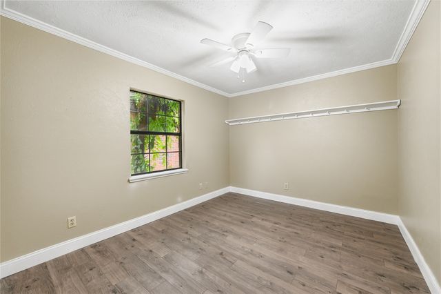 6909 Greenspring Drive, Arlington, TX 76016