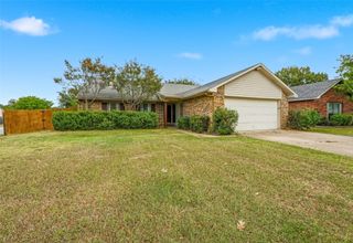 6909 Greenspring Drive, Arlington, TX 76016