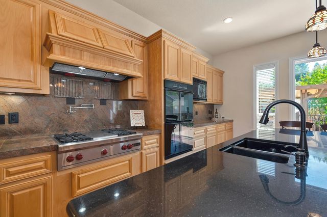 8484 Cobble Creek Ln, Orangevale, CA 95662