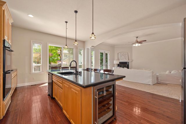 8484 Cobble Creek Ln, Orangevale, CA 95662