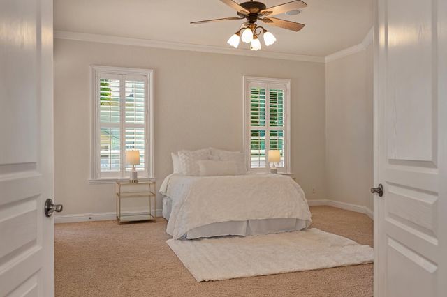 8484 Cobble Creek Ln, Orangevale, CA 95662