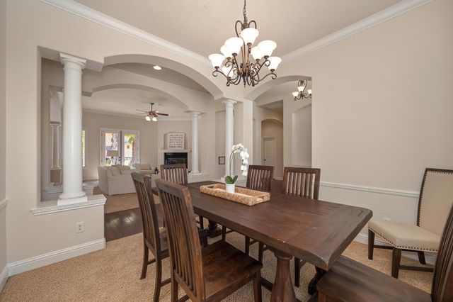 8484 Cobble Creek Ln, Orangevale, CA 95662
