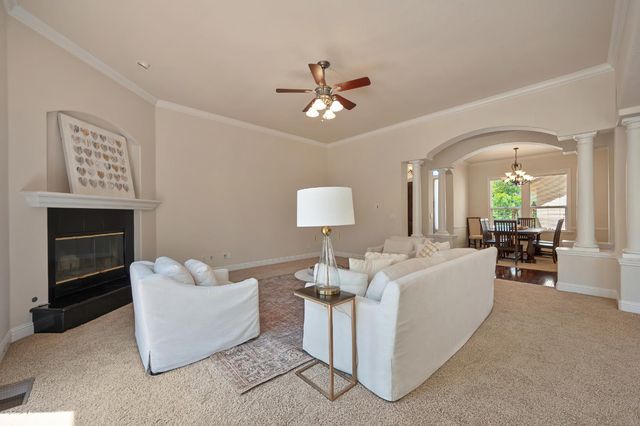 8484 Cobble Creek Ln, Orangevale, CA 95662