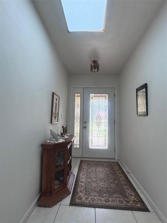 Image 9 of property listing at 31 LAKE FAIRGREEN CIRCLE, New Smyrna Beach, FL 32168