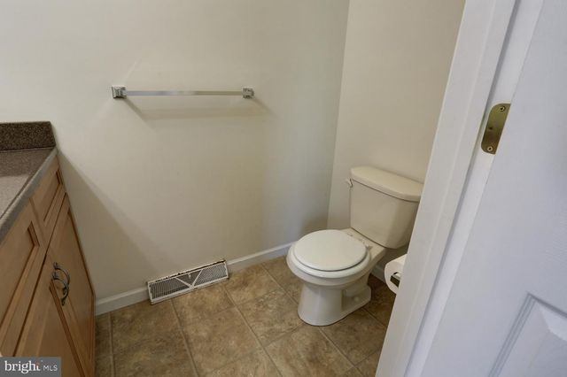 631 SUNFLOWER ST, New Holland, PA 17557